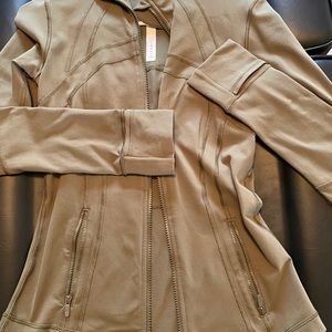 Lululemon Define Olive green jacket sz 6